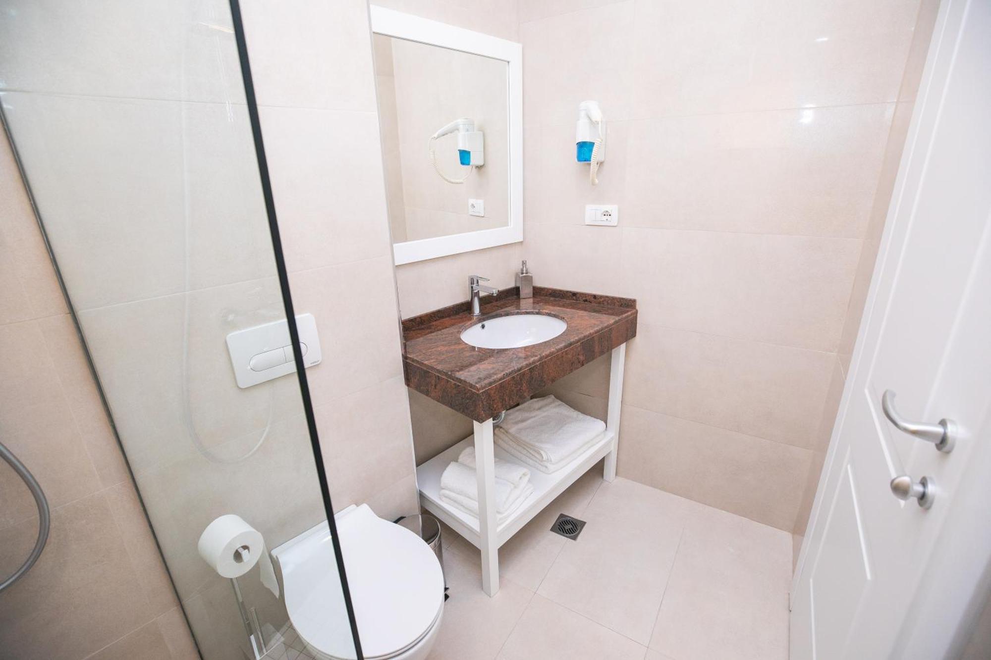 Hotel Elior ティラナ 部屋 写真